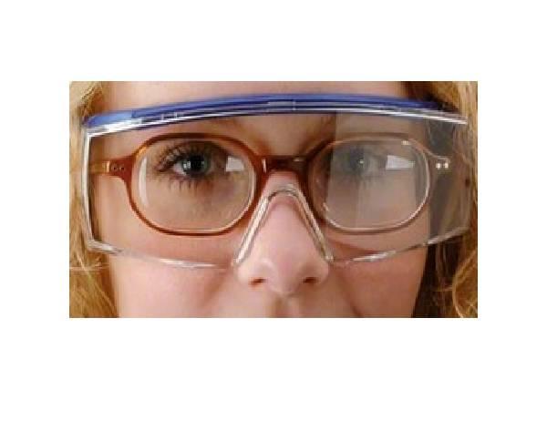 Hager iSpec Fit: light protective glasses Img: 202104171