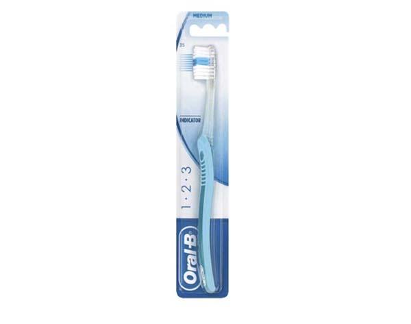 Oral-B Indicator: Medium Toothbrush Img: 202204301