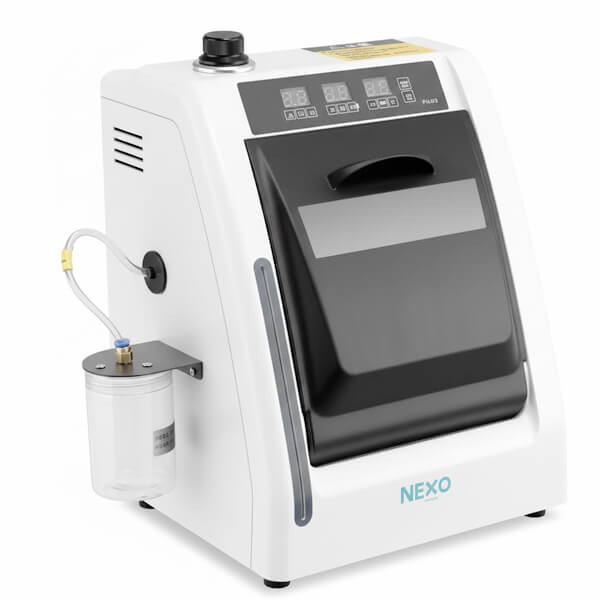 Detalle del depósito de aceite de la máquina lubricante FoLub NEXO con capacidad de 350 ml