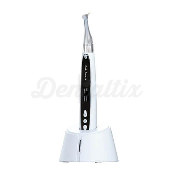 Motor Endo Smart Plus Woodpecker con display OLED mostrando velocidad torque y programa activo