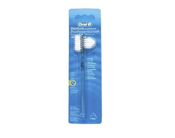 Oral-B : Brosse à dents pour prothèses- Img: 202010171