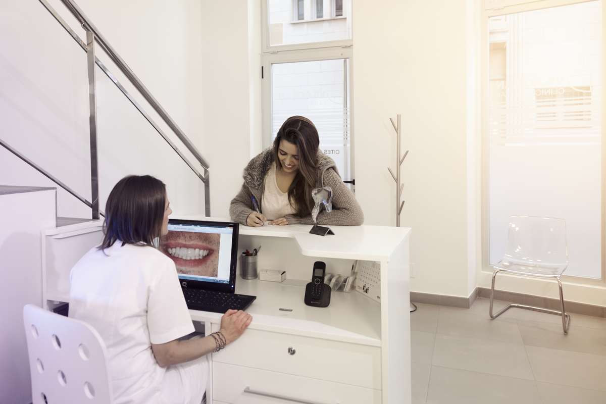 Recpeción clínica dental