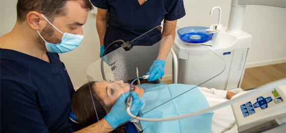 Control de aerosoles en la clínica dental: aumenta su importancia a raíz del COVID-19