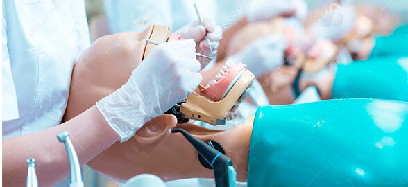 Nueva Normalidad para Estudiantes de Odontología