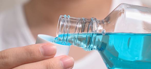 Colutorios y enjuagues bucales: descubre todos sus beneficios y aprende a elegir el mejor